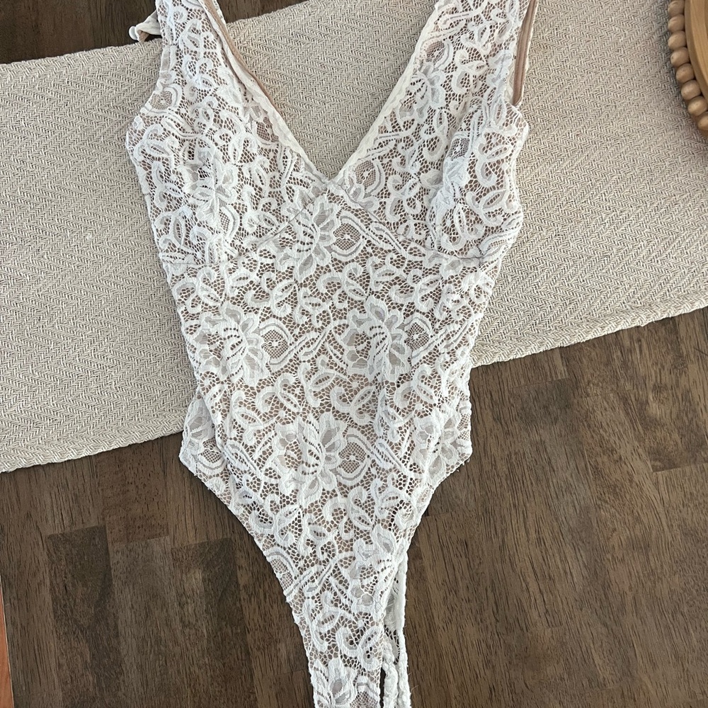 Windsor Cream Lace Bodysuit